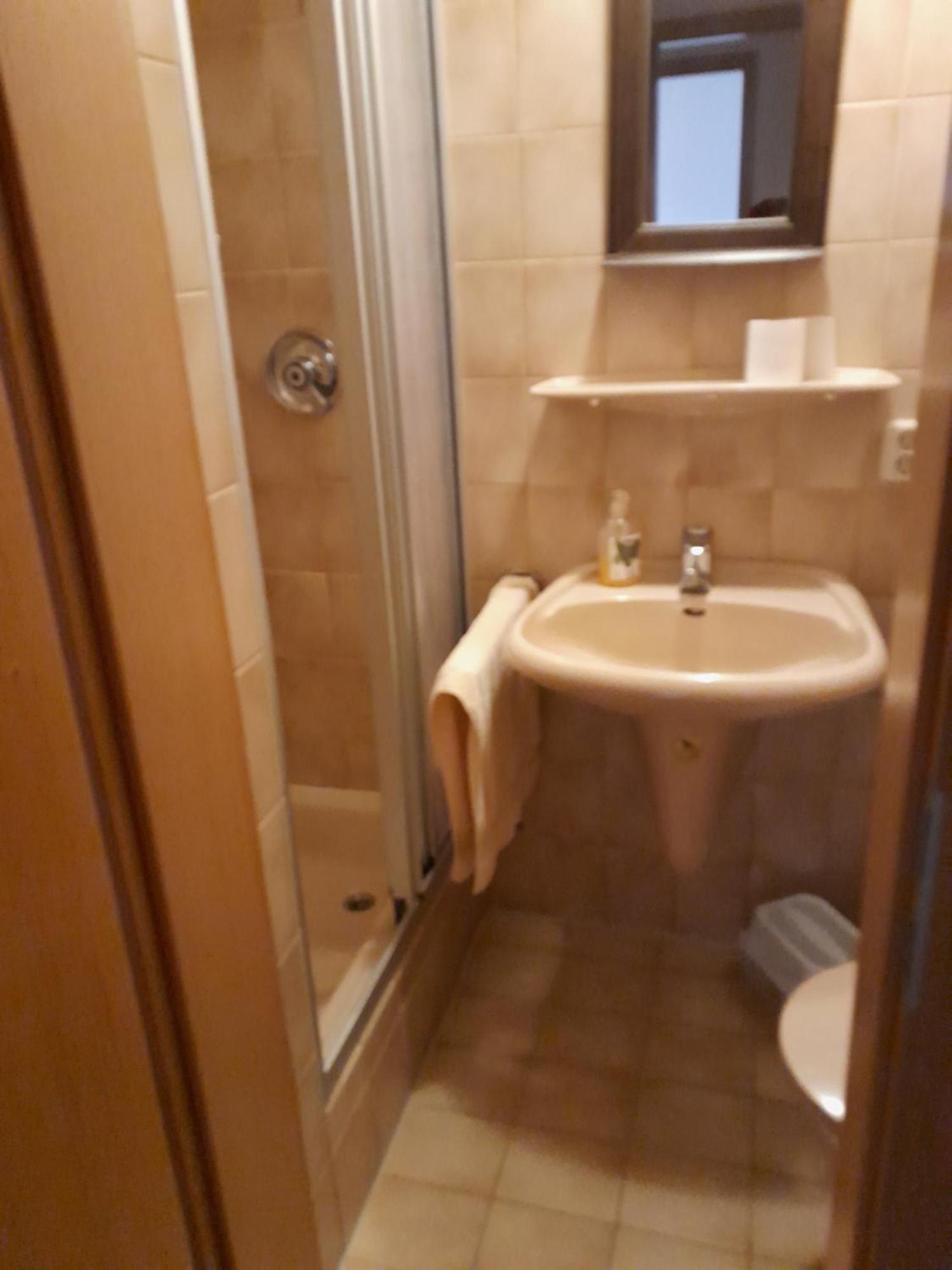 Apartment Mit Kueche Und Balkon Oder Terrasse, Ruhig Und Gut Erreichbar Piding Dış mekan fotoğraf